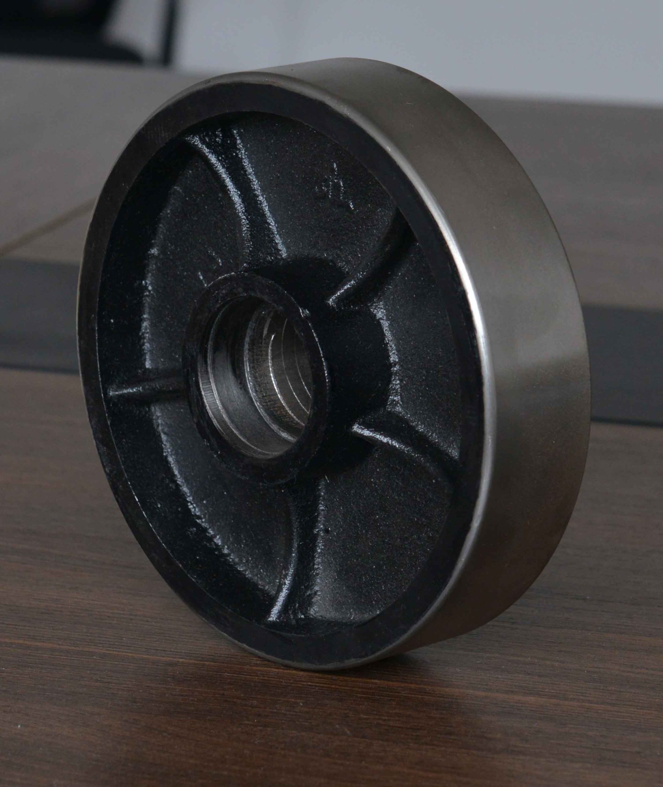 180 mm (7 in) × 50 mm (2 in) Solid Cast Iron Pallet Jack Steer Wheel